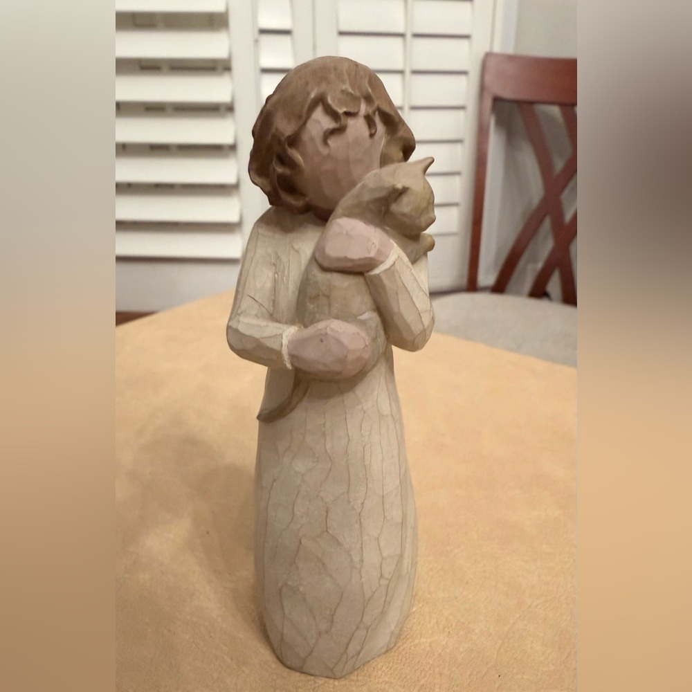 Willow Tree “With Affection” a girl and her cat (Demdaco 2003)